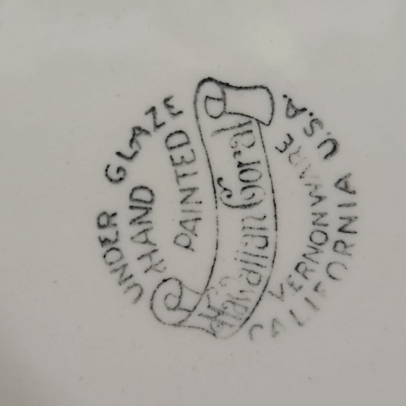 Vernon Ware  Metlox Poppytrail Vintage Hawaiian Coral Set of 2 Bread Plates - Picture 3 of 6